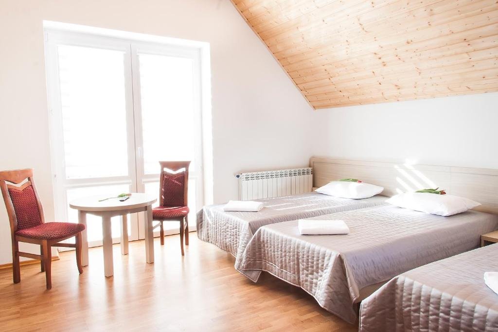 Noclegi Sebastian w Centrum - Pokoje i apartamenty 2